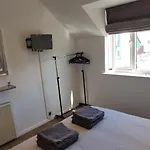 On Windermere, Lovely For 4 With Parking *