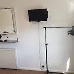 On Windermere, Lovely For 4 With Parking *