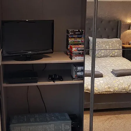 Holiday home On Windermere, Lovely For 4 With Parking Bowness-on-Windermere