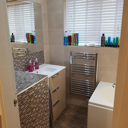 On Windermere, Lovely For 4 With Parking Bowness-on-Windermere