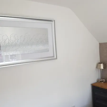 On Windermere, Lovely For 4 With Parking Holiday home *