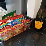 On Windermere, Lovely For 4 With Parking Дом отдыха Боунес-он-Уиндермер